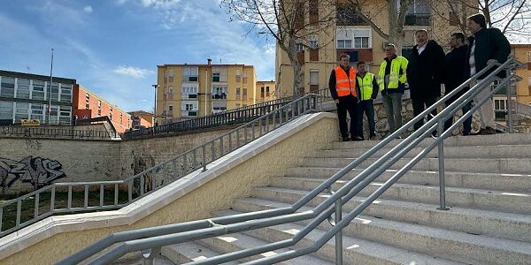 Imagén inspeccionando el estado de la obra del Barrio de la Paz.